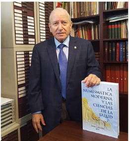 “En el libro se recopilan unas 900 monedas básicas, sin contar variantes, de unos 150 países diferentes”