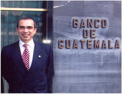 'El Museo numismático de Guatemala cuenta con siete salas, cada una de ellas correspondiente a un período distinto”